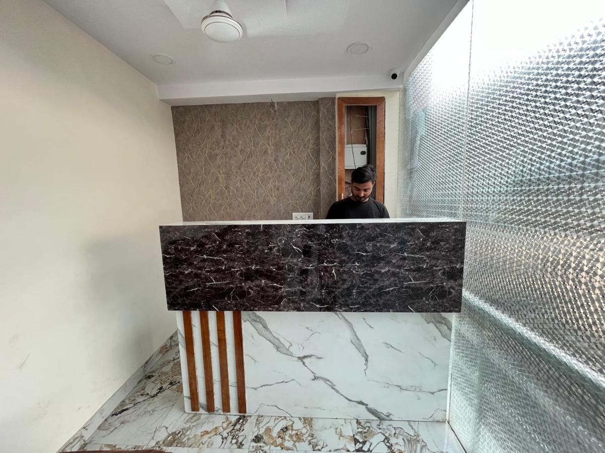 Hotel Delmond Prime- Near Nesco 뭄바이 외부 사진